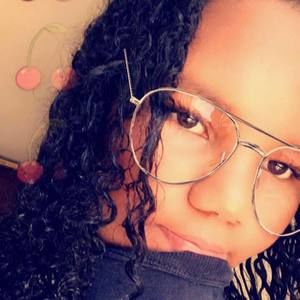 Meet your Posher, Michaela